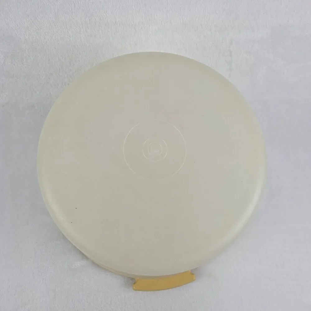 Tupperware Cream and Tan Cake Keeper